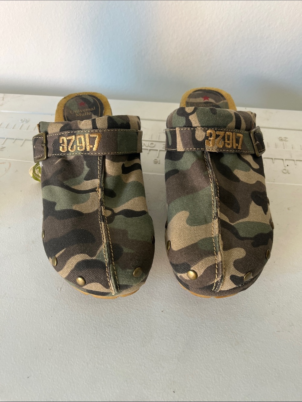 Universal Kids Camo Slip-On Clogs - Green & Brown
